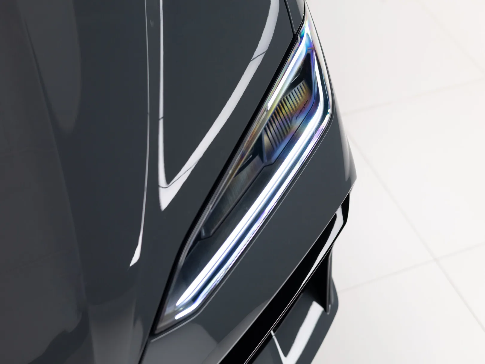 Lamborghini Urus SE I Рестайлинг, 2025 — экстерьер, фото 35