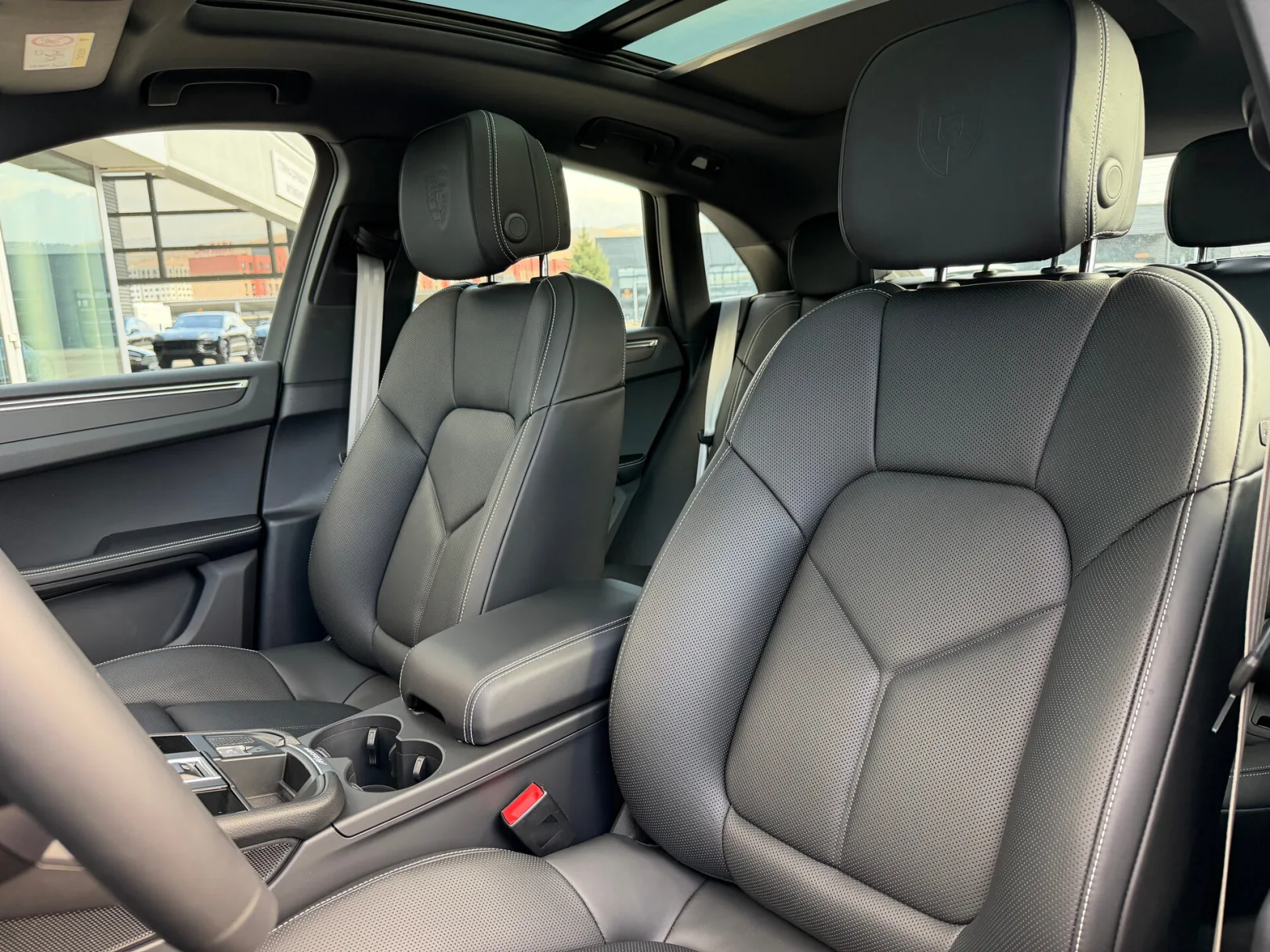 Porsche Macan T I Рестайлинг 2, 2026 — экстерьер, фото 11