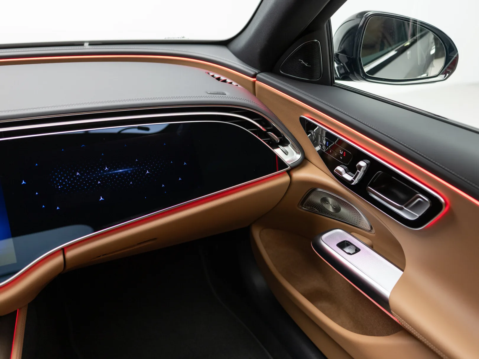 Mercedes-Benz E-Класс E 300 4MATIC AMG Line VI (W214, S214), 2026 — экстерьер, фото 21