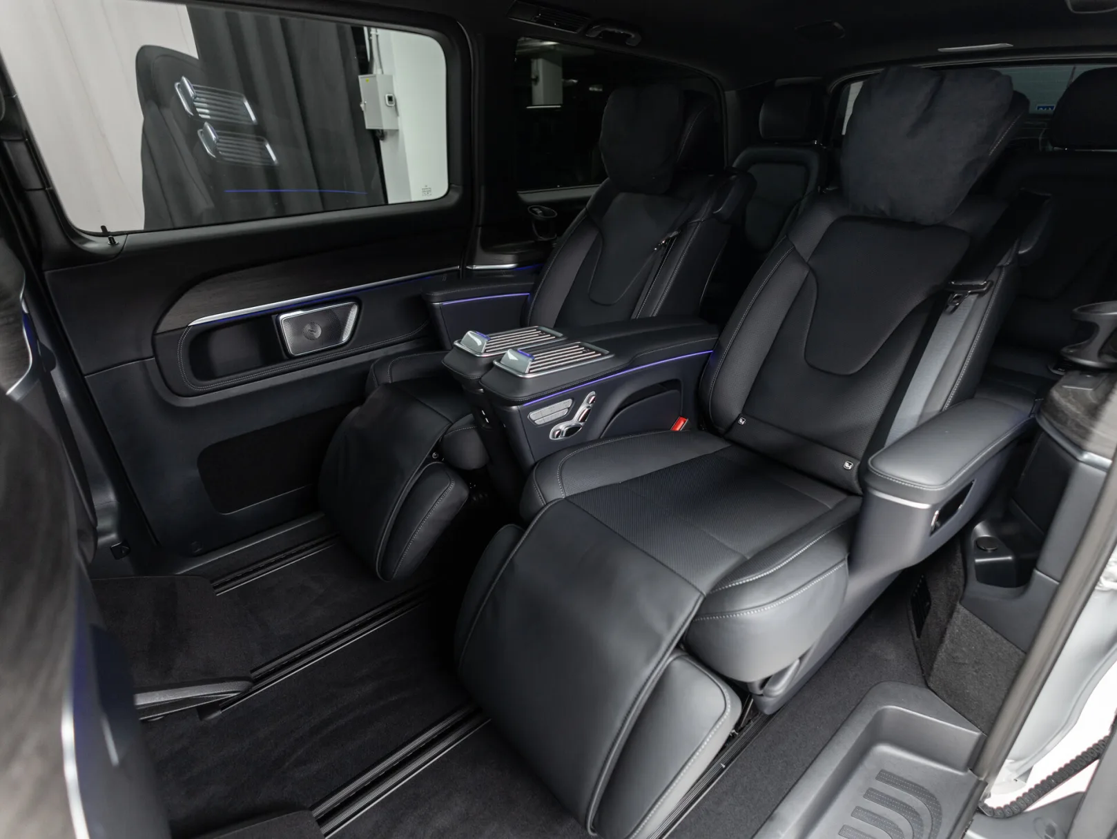 Mercedes-Benz V-Класс Exclusive III (W447) Рестайлинг 2, 2026 — экстерьер, фото 7