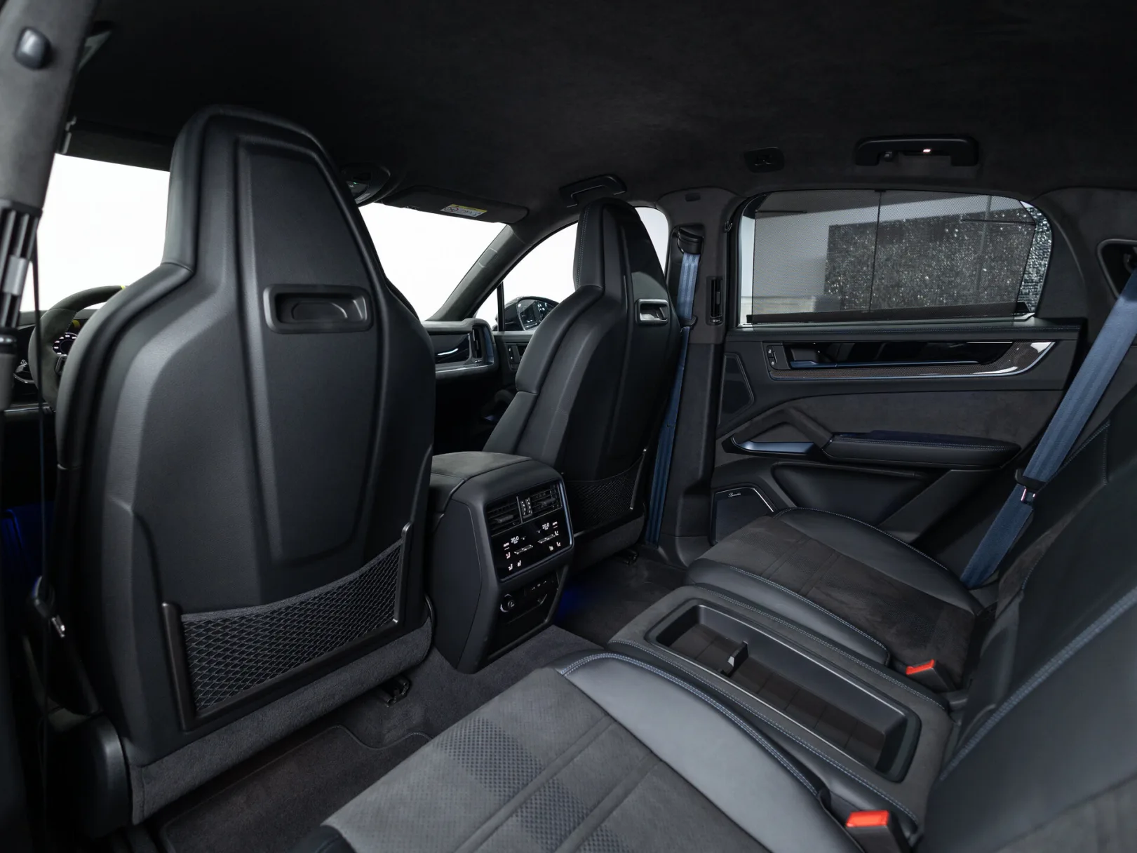 Porsche Cayenne Turbo GT III Рестайлинг, 2025 — экстерьер, фото 26