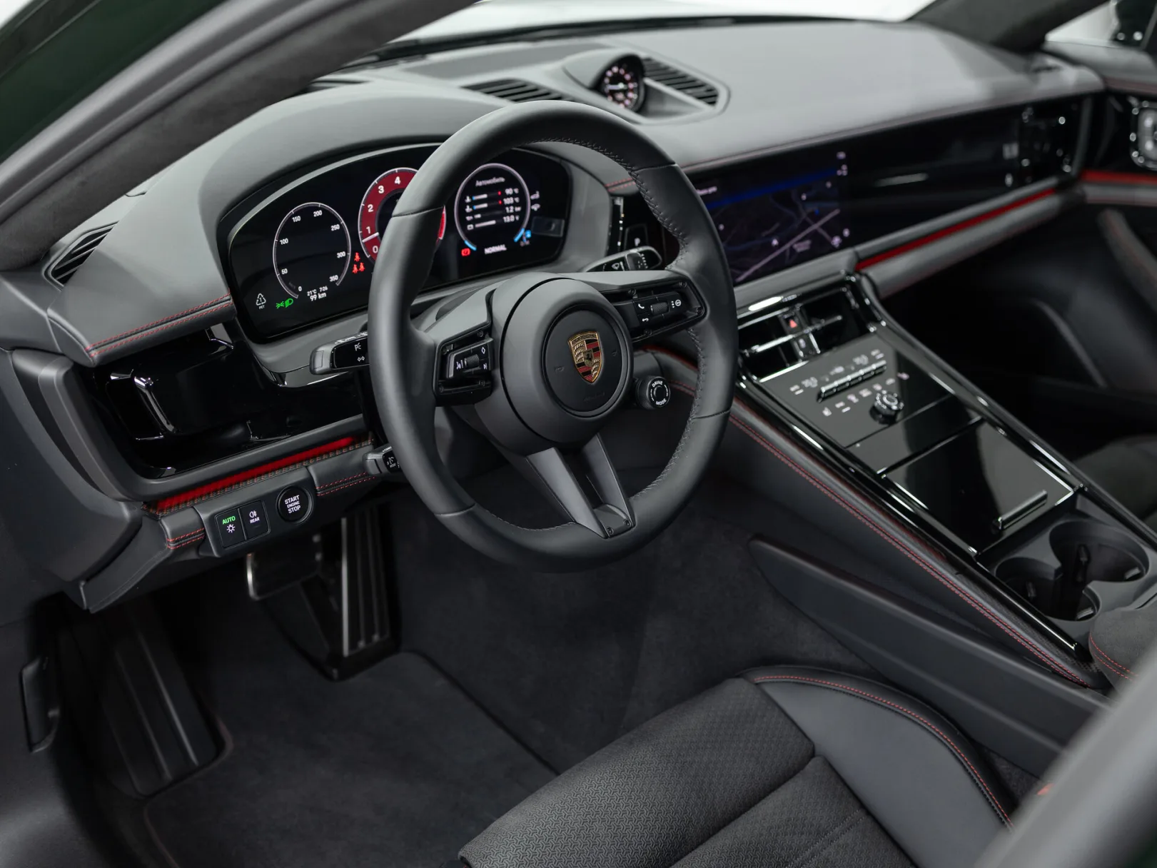 Porsche Panamera GTS III, 2025 — экстерьер, фото 11