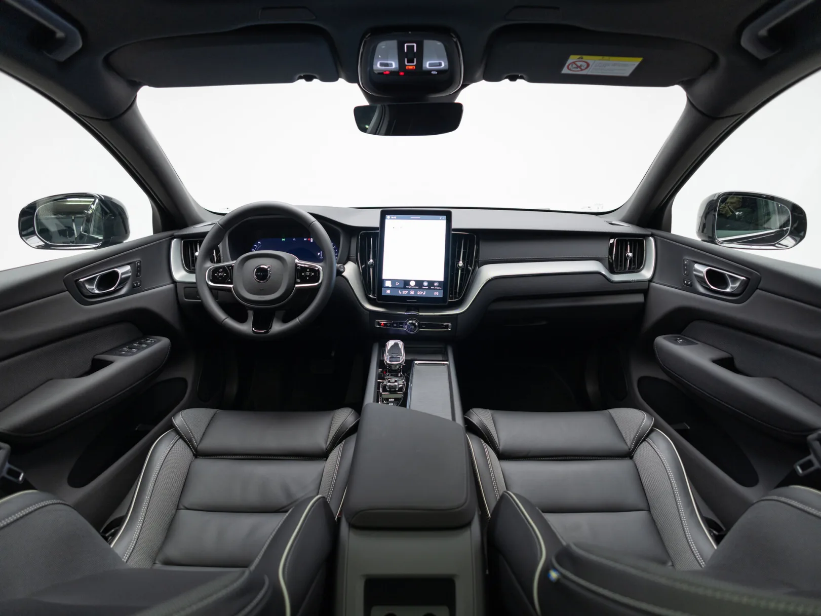 Volvo XC60 Polar Night Black II Рестайлинг 2, 2026 — экстерьер, фото 32