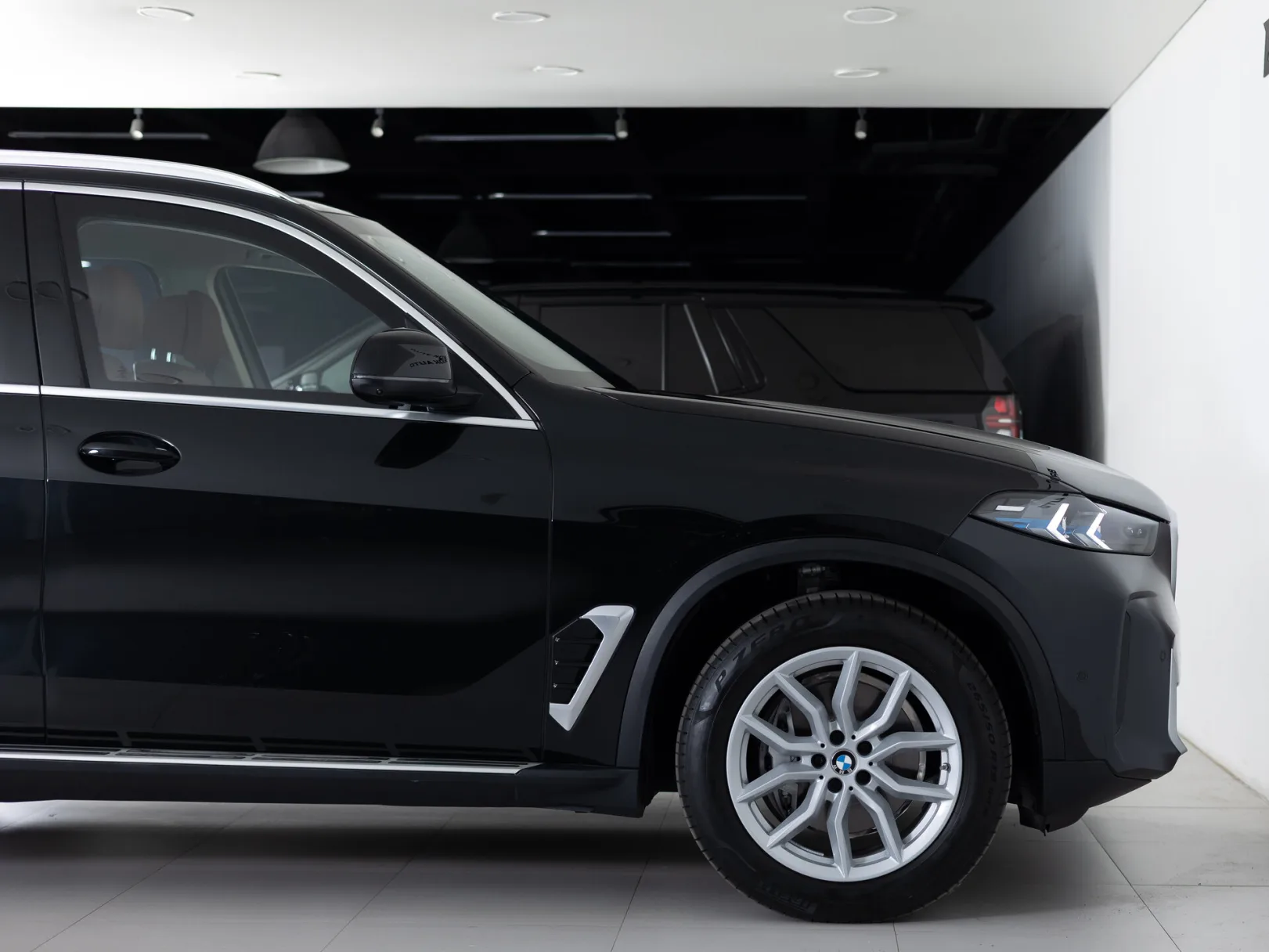 BMW X5 xDrive40i IV (G05/G18) Рестайлинг, 2026 — экстерьер, фото 32