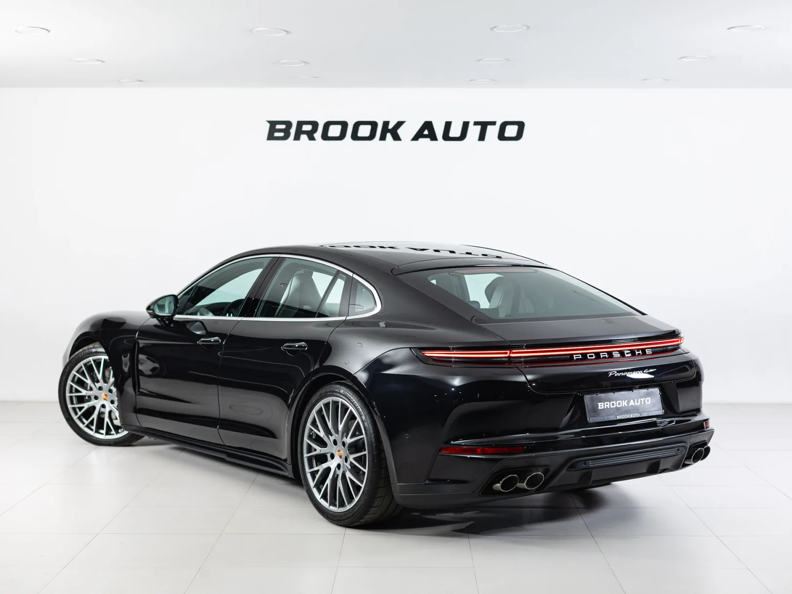 Porsche Panamera 4 III, 2026 — экстерьер, фото 4
