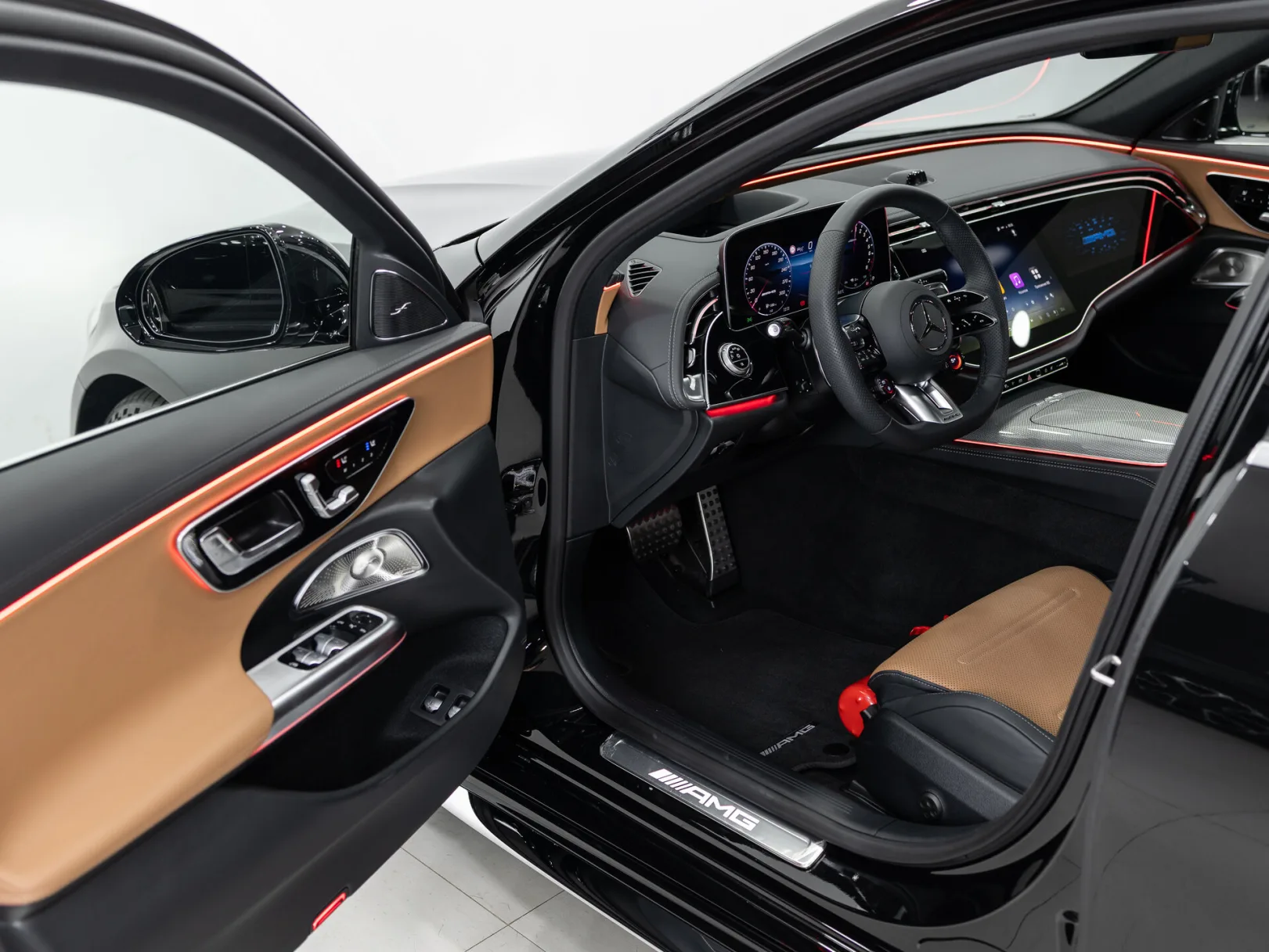 Mercedes-Benz E-Класс AMG E 53 4MATIC+ VI (W214), 2025 — экстерьер, фото 7