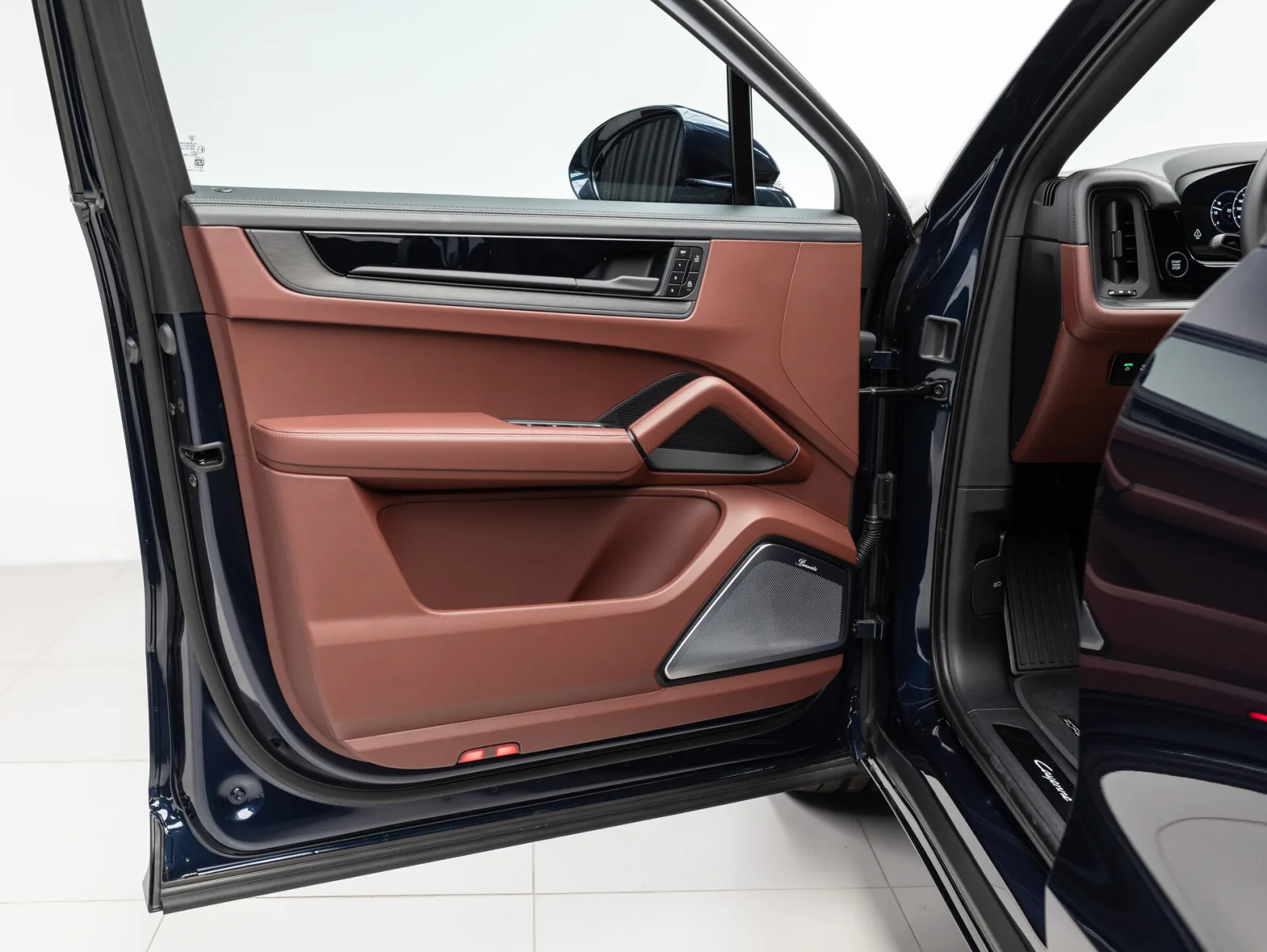 Porsche Cayenne Coupé III Рестайлинг, 2026 — экстерьер, фото 8