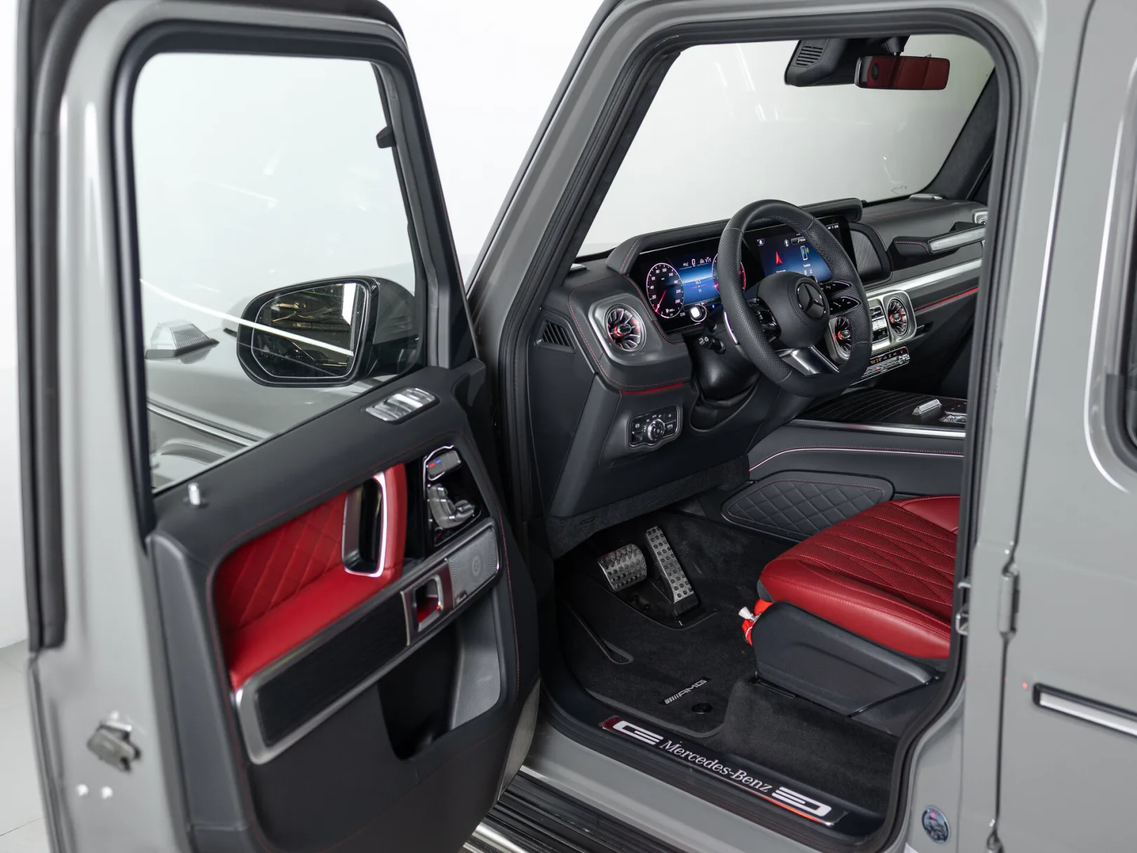 Mercedes-Benz G-Класс G 450 d AMG Line III (W465) Рестайлинг, 2026 — экстерьер, фото 7