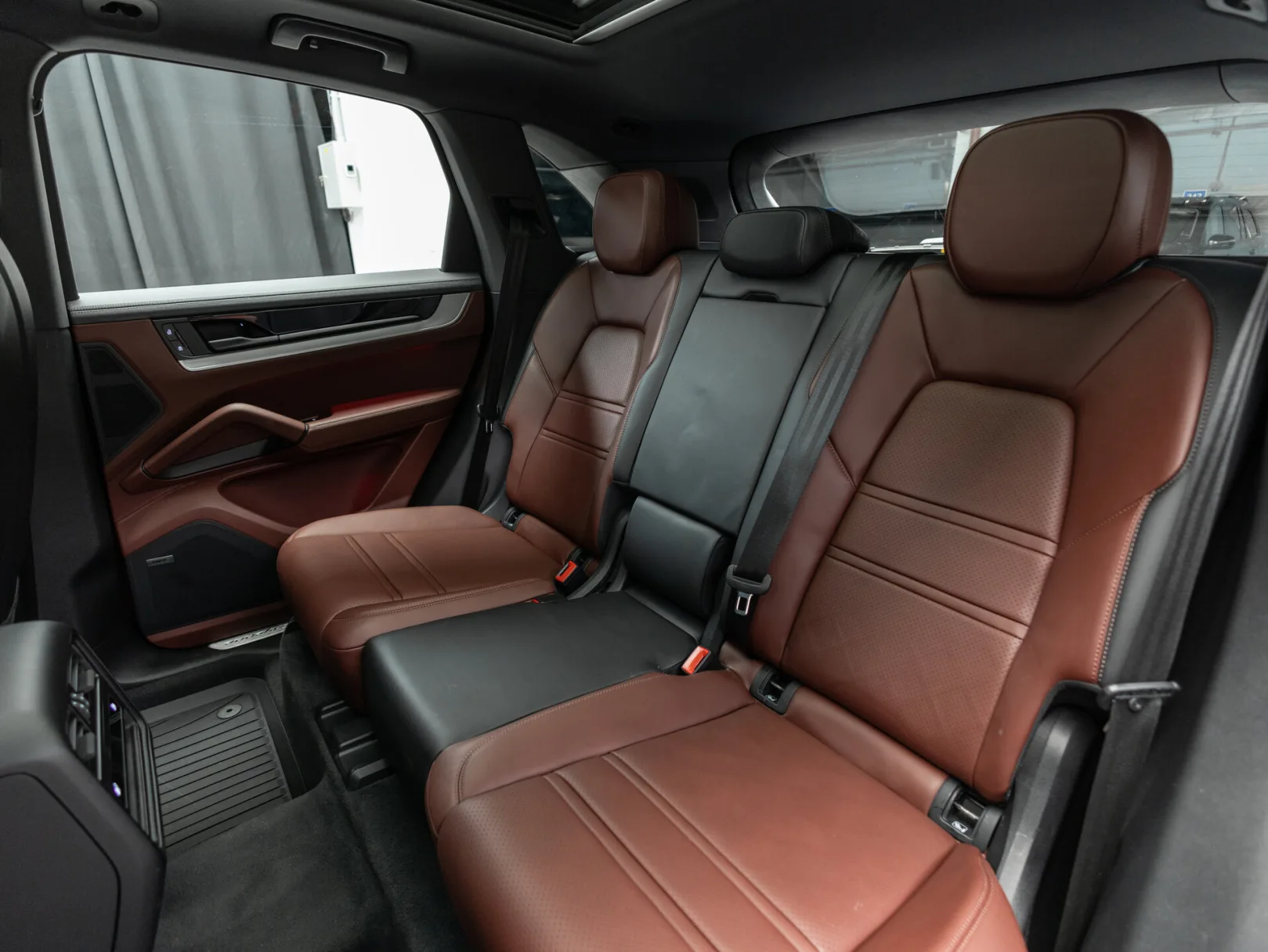 Porsche Cayenne Базовая III Рестайлинг, 2023 — экстерьер, фото 31
