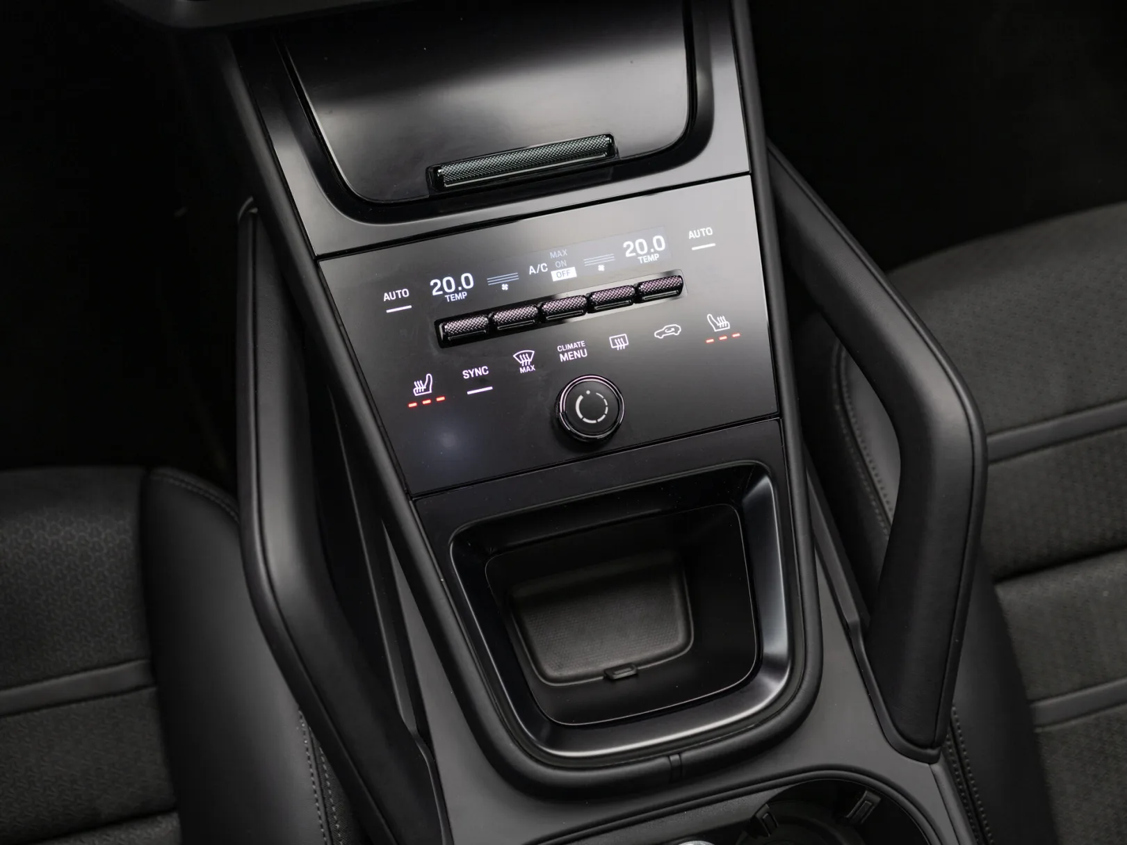 Porsche Cayenne GTS Coupé III Рестайлинг, 2025 — экстерьер, фото 19