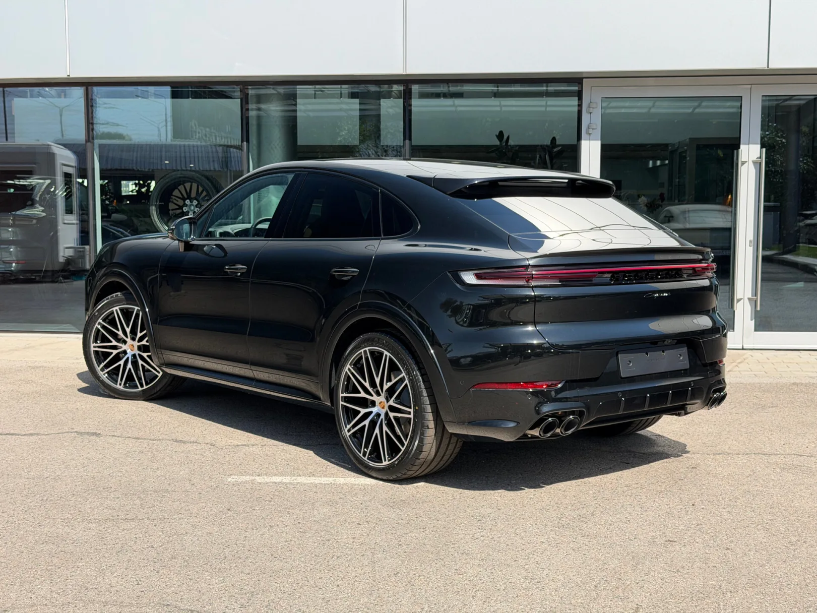 Porsche Cayenne Coupé III Рестайлинг, 2026 — экстерьер, фото 6