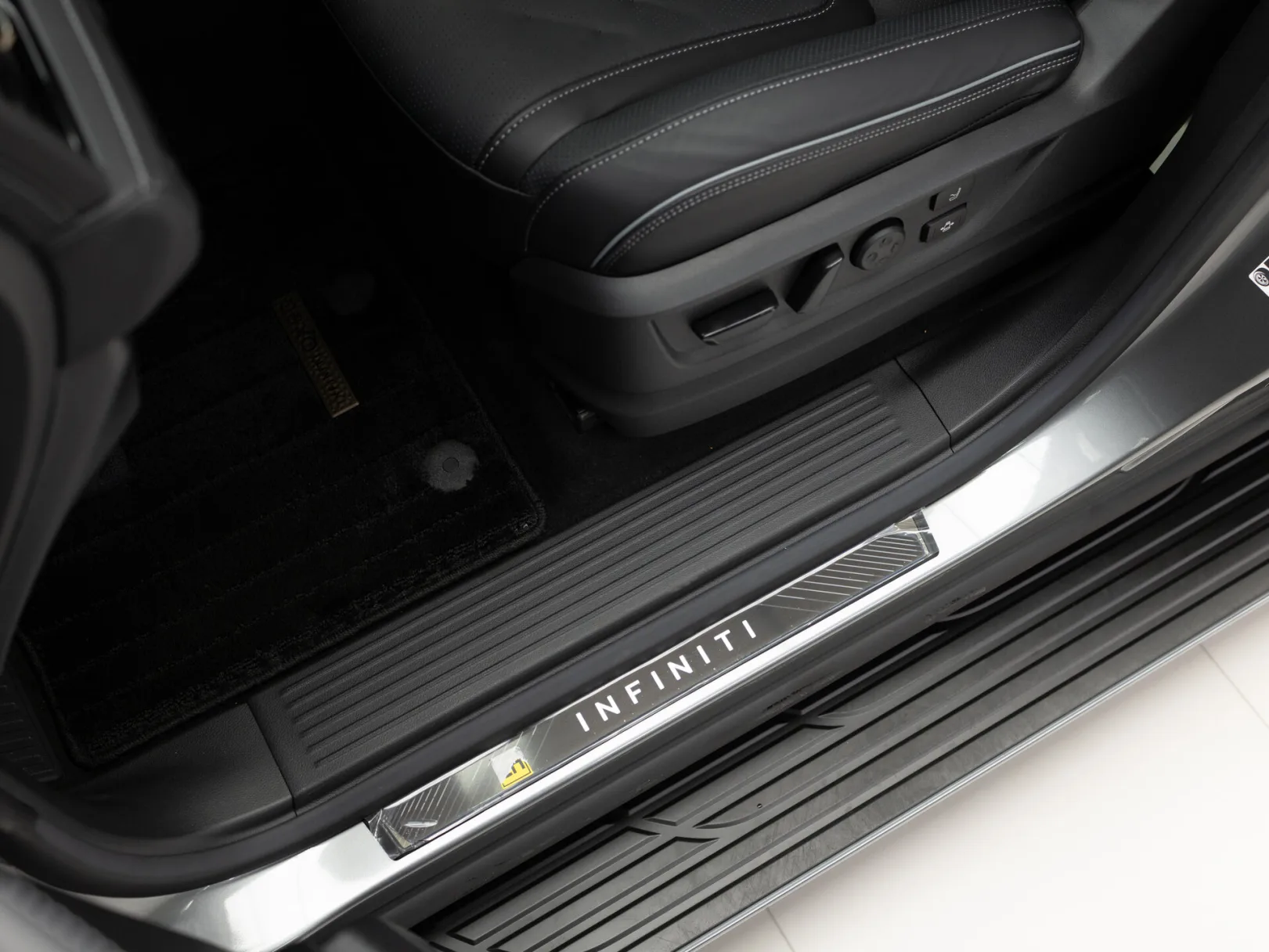 Infiniti QX80 Autograph II, 2025 — экстерьер, фото 12