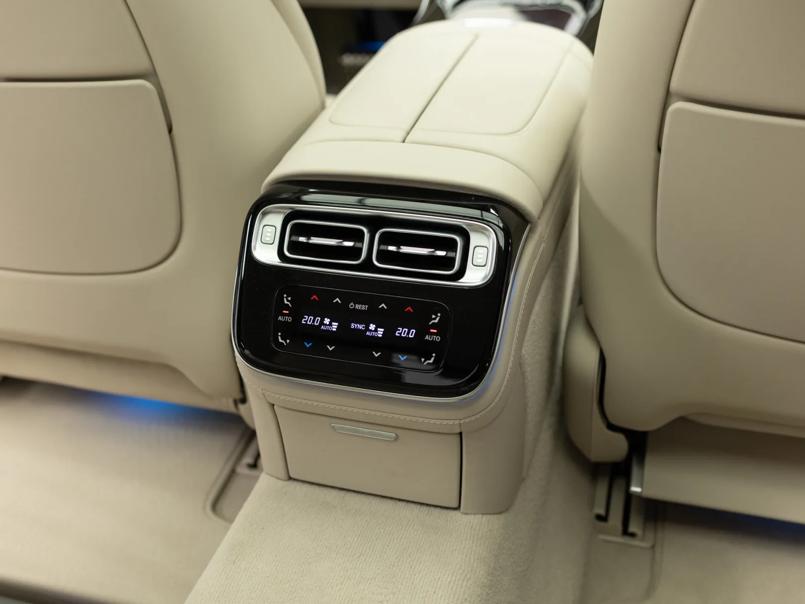 Mercedes-Benz S-Класс AMG S 63 IV (W223), 2024 — экстерьер, фото 25