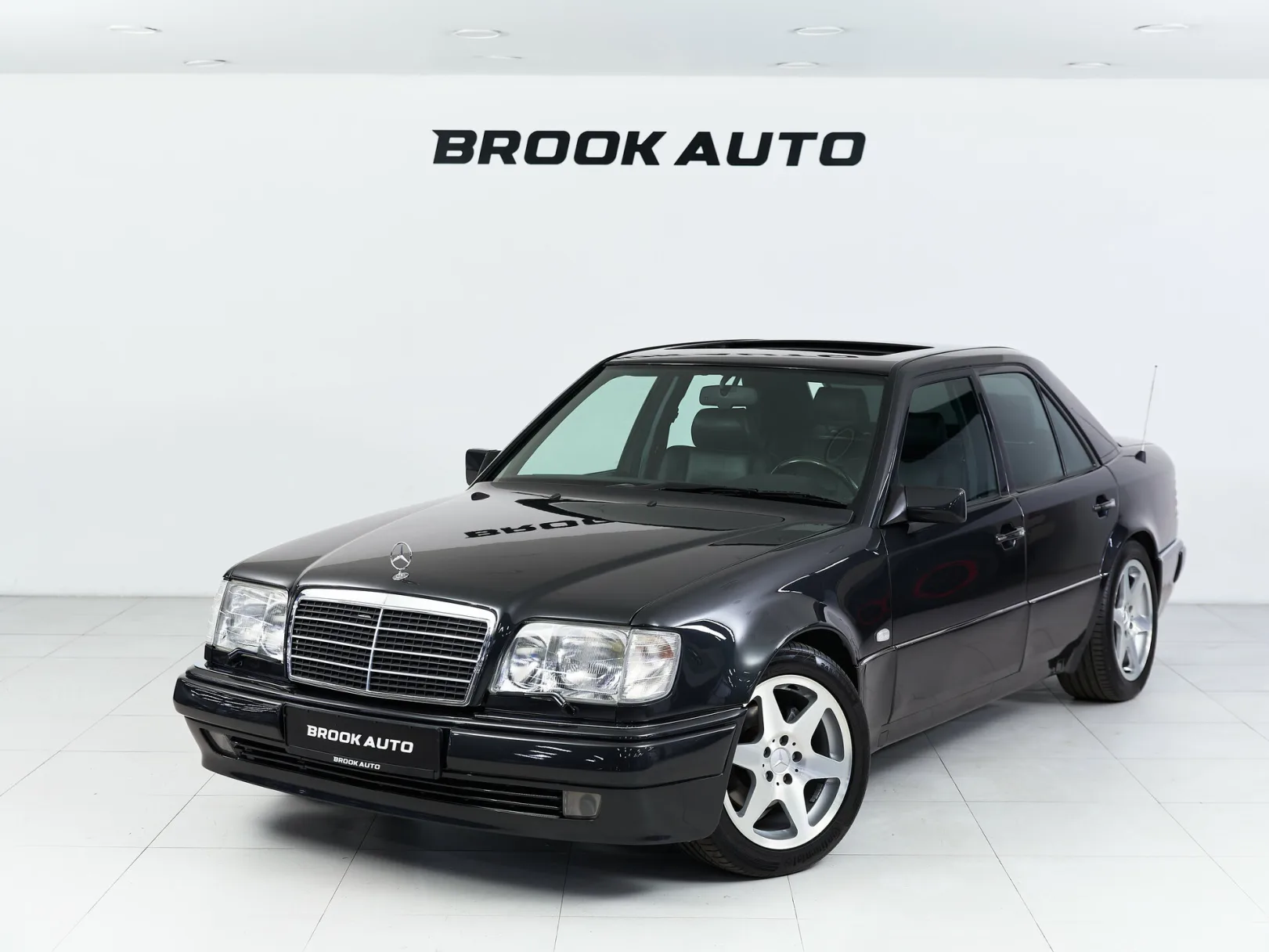 Mercedes-Benz W124 I, 1992 — экстерьер, фото 1