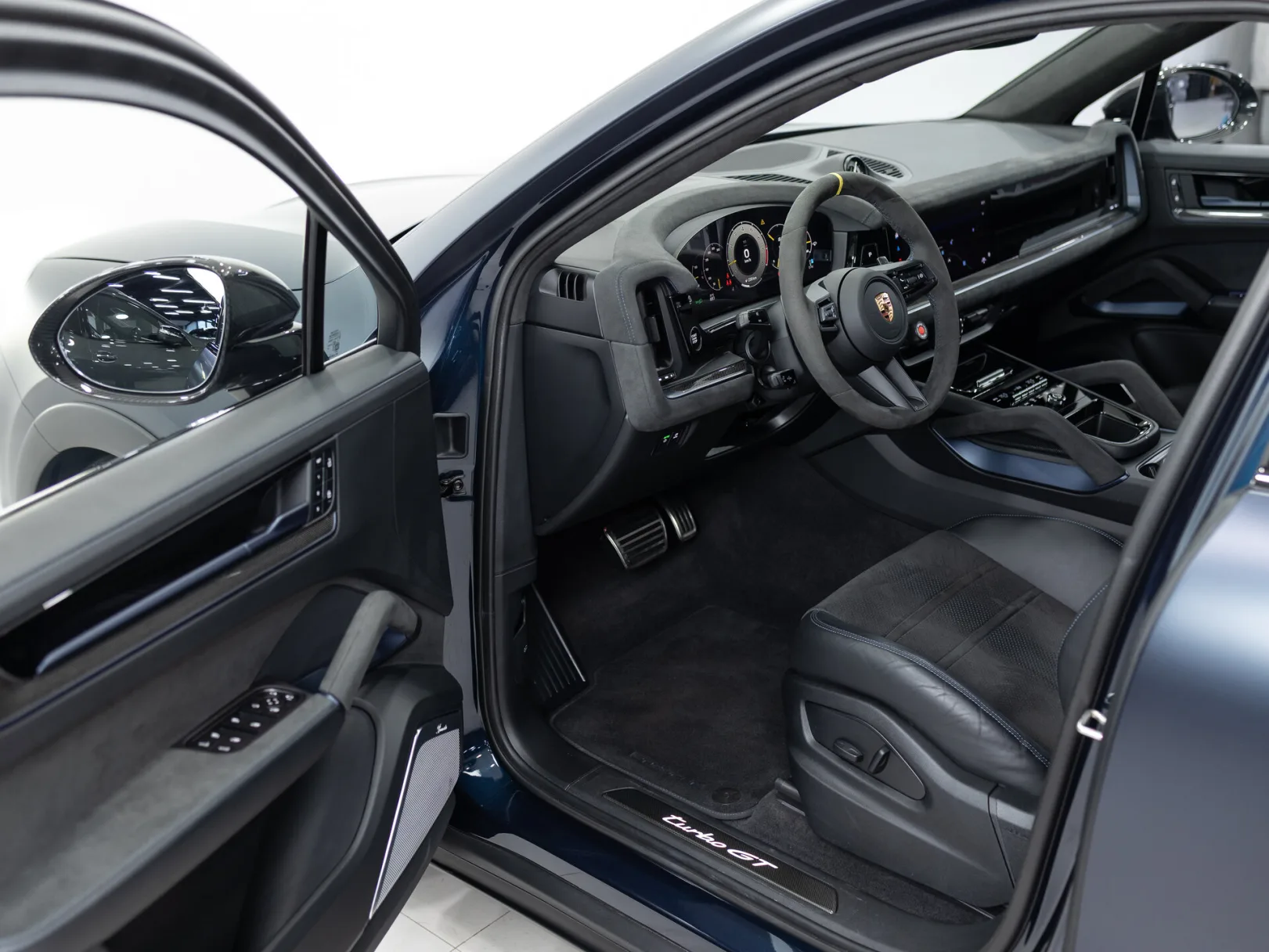 Porsche Cayenne Turbo GT III Рестайлинг, 2025 — экстерьер, фото 7