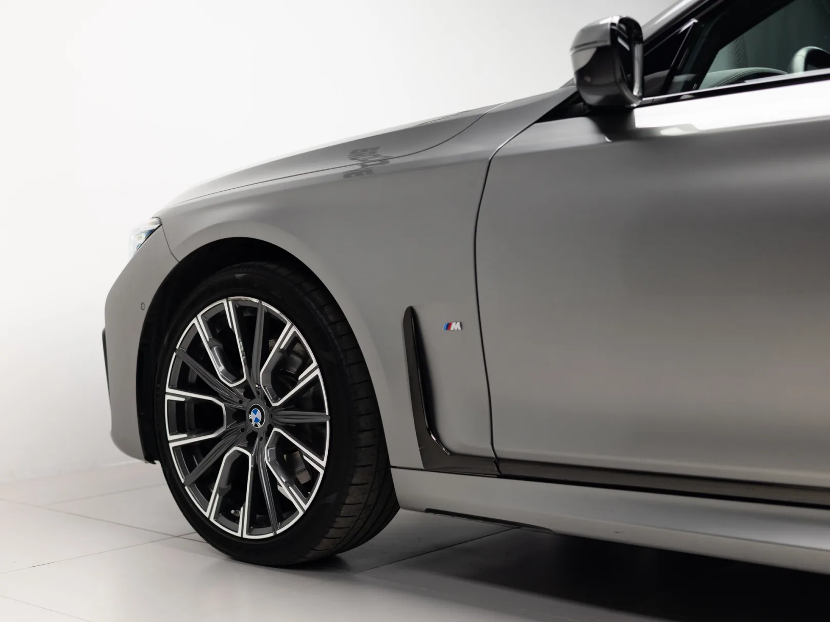 BMW 7 серии VI (G11/G12) Рестайлинг, 2020 — экстерьер, фото 29