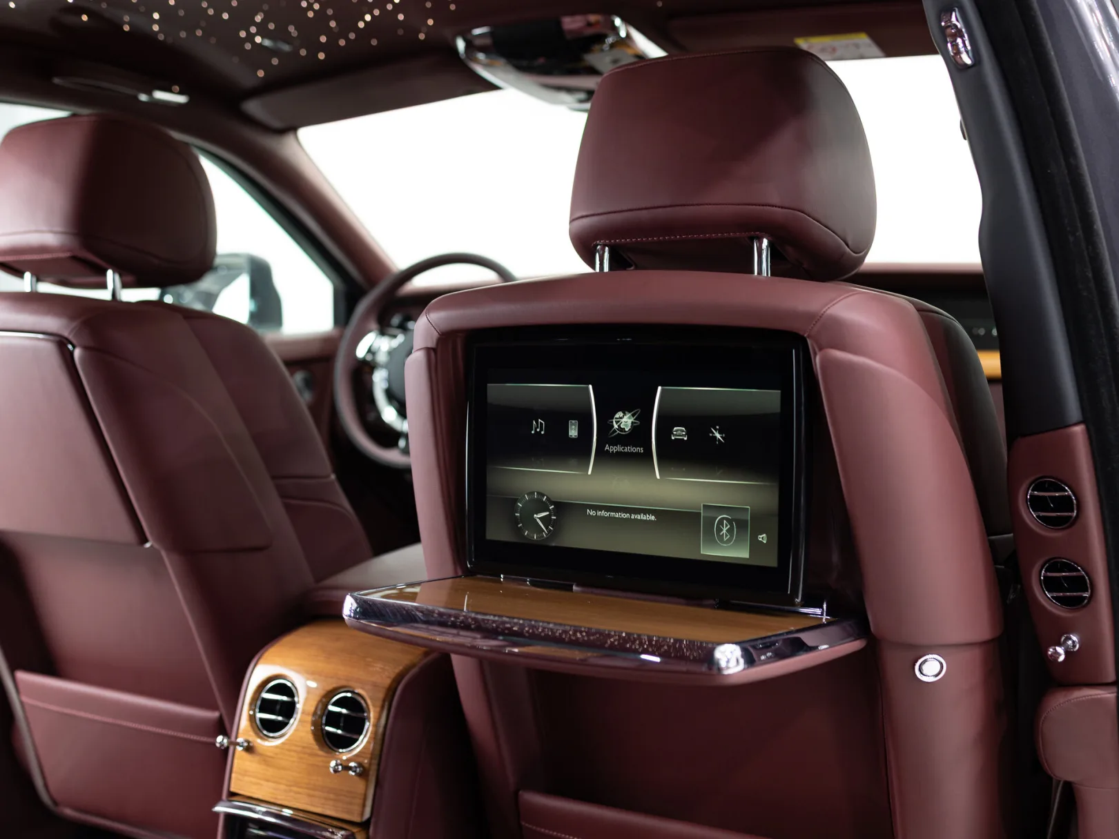 Rolls-Royce Phantom Individual VIII Рестайлинг (Series II), 2024 — экстерьер, фото 19