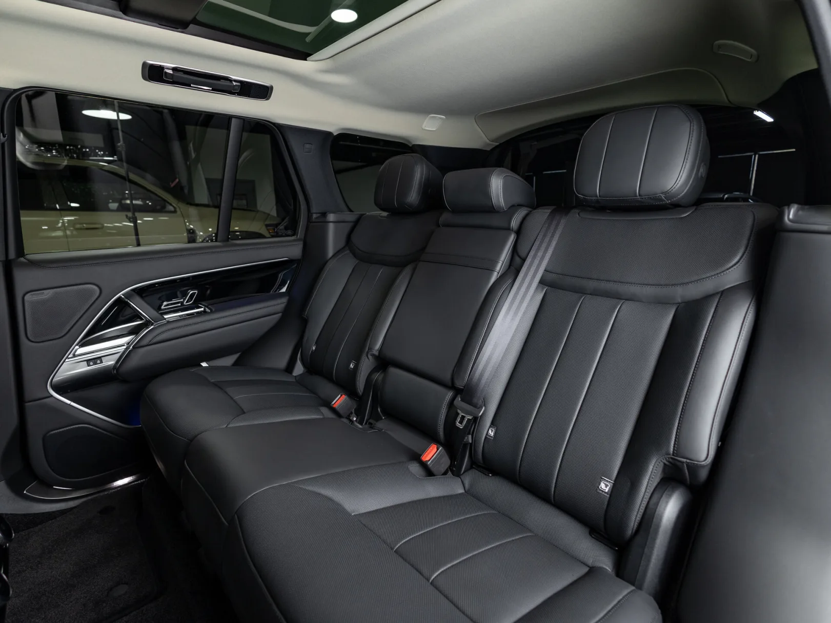 Land Rover Range Rover SE (USA) V, 2025 — экстерьер, фото 30