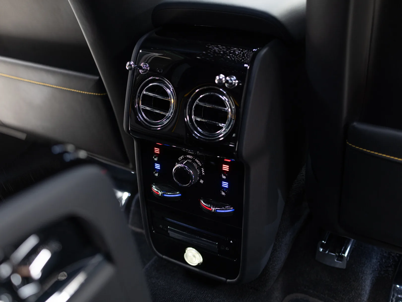 Rolls-Royce Cullinan Individual I (Series I), 2021 — экстерьер, фото 29
