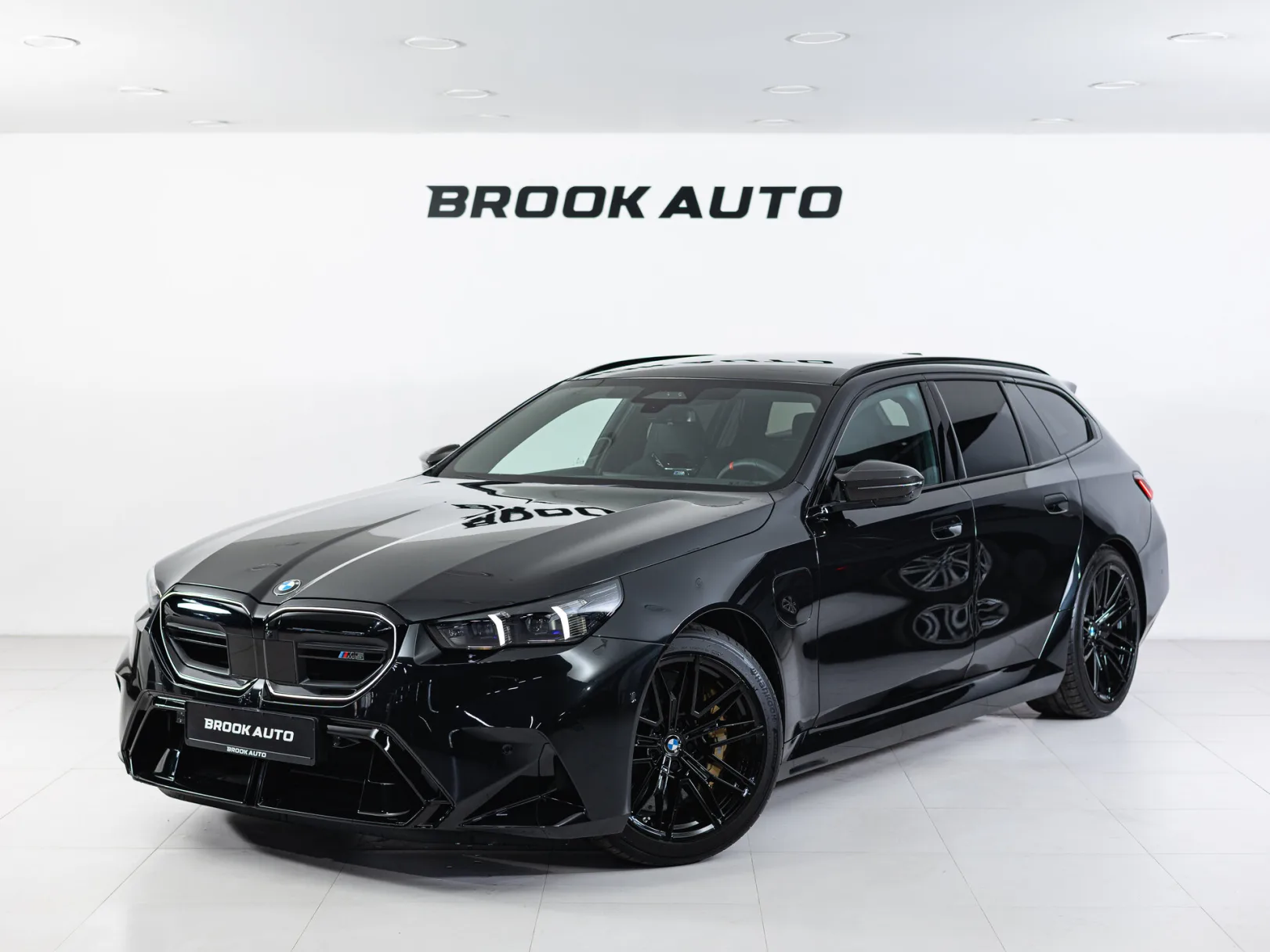 BMW M5 Touring VII (G90), 2025 — экстерьер, фото 1