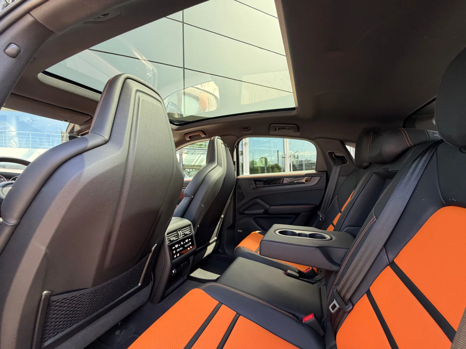 Porsche Cayenne E-Hybrid Coupé III Рестайлинг, 2026 — экстерьер, фото 24
