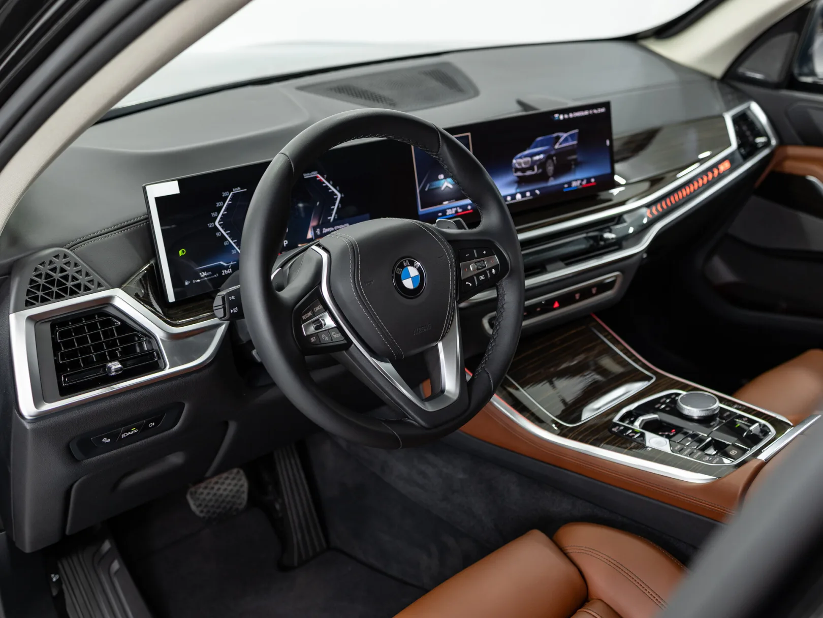 BMW X5 xDrive40i IV (G05/G18) Рестайлинг, 2026 — экстерьер, фото 11