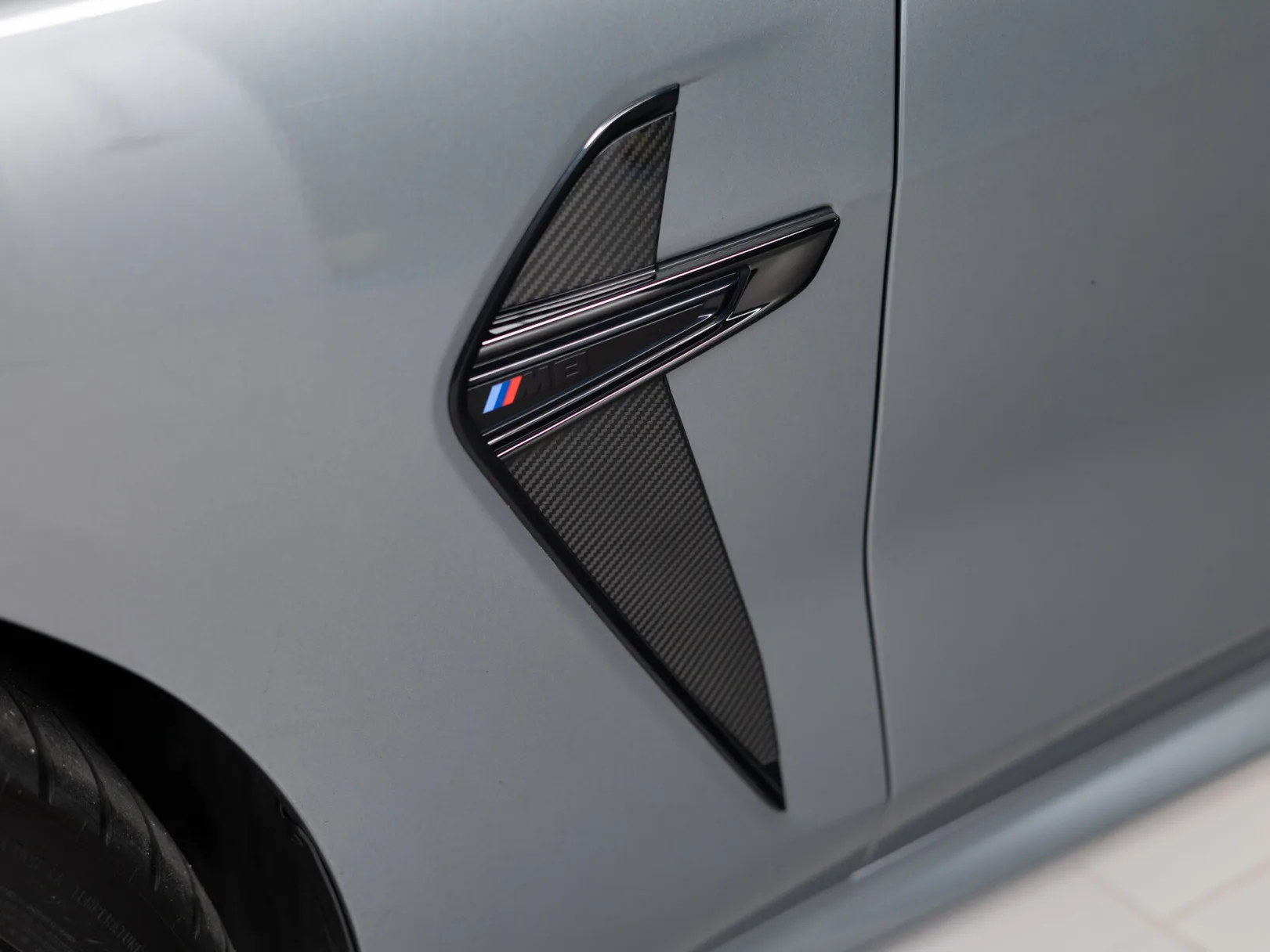 BMW M8 Competition I (F91/F92/F93), 2022 — экстерьер, фото 35