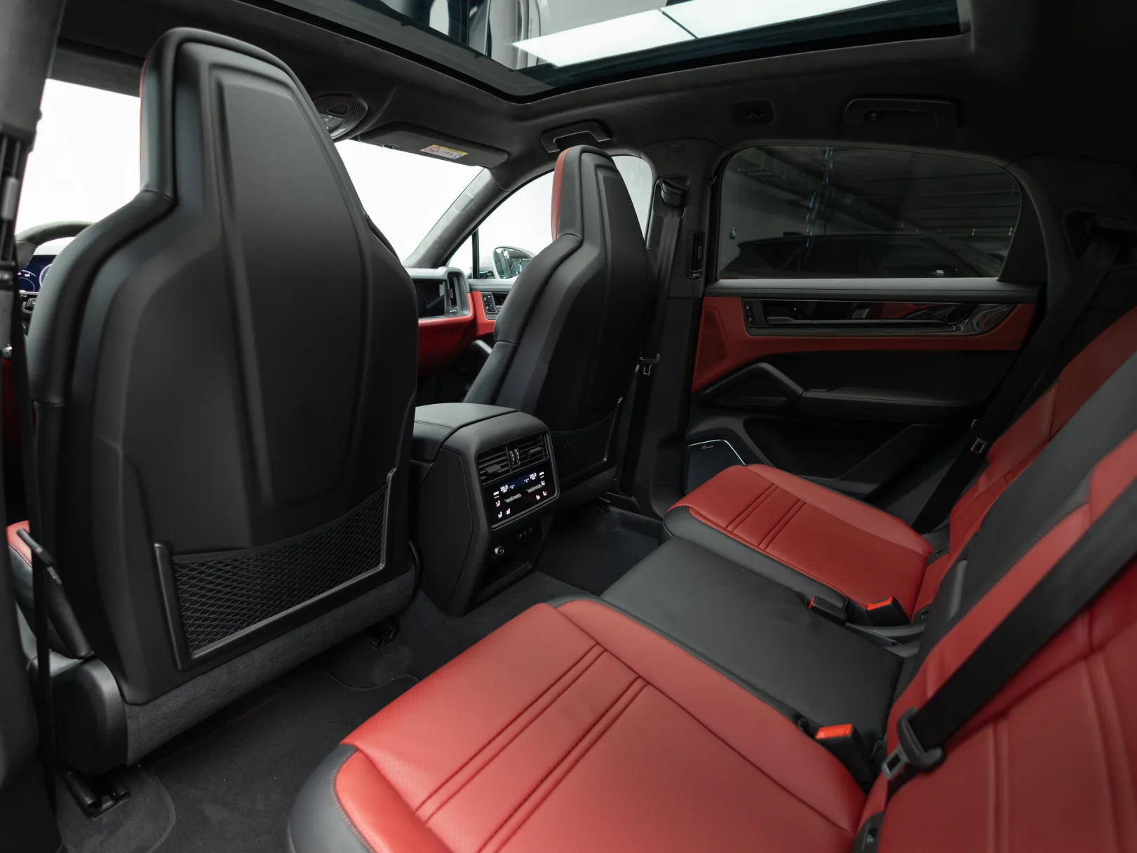 Porsche Cayenne GTS Coupé III Рестайлинг, 2026 — экстерьер, фото 30