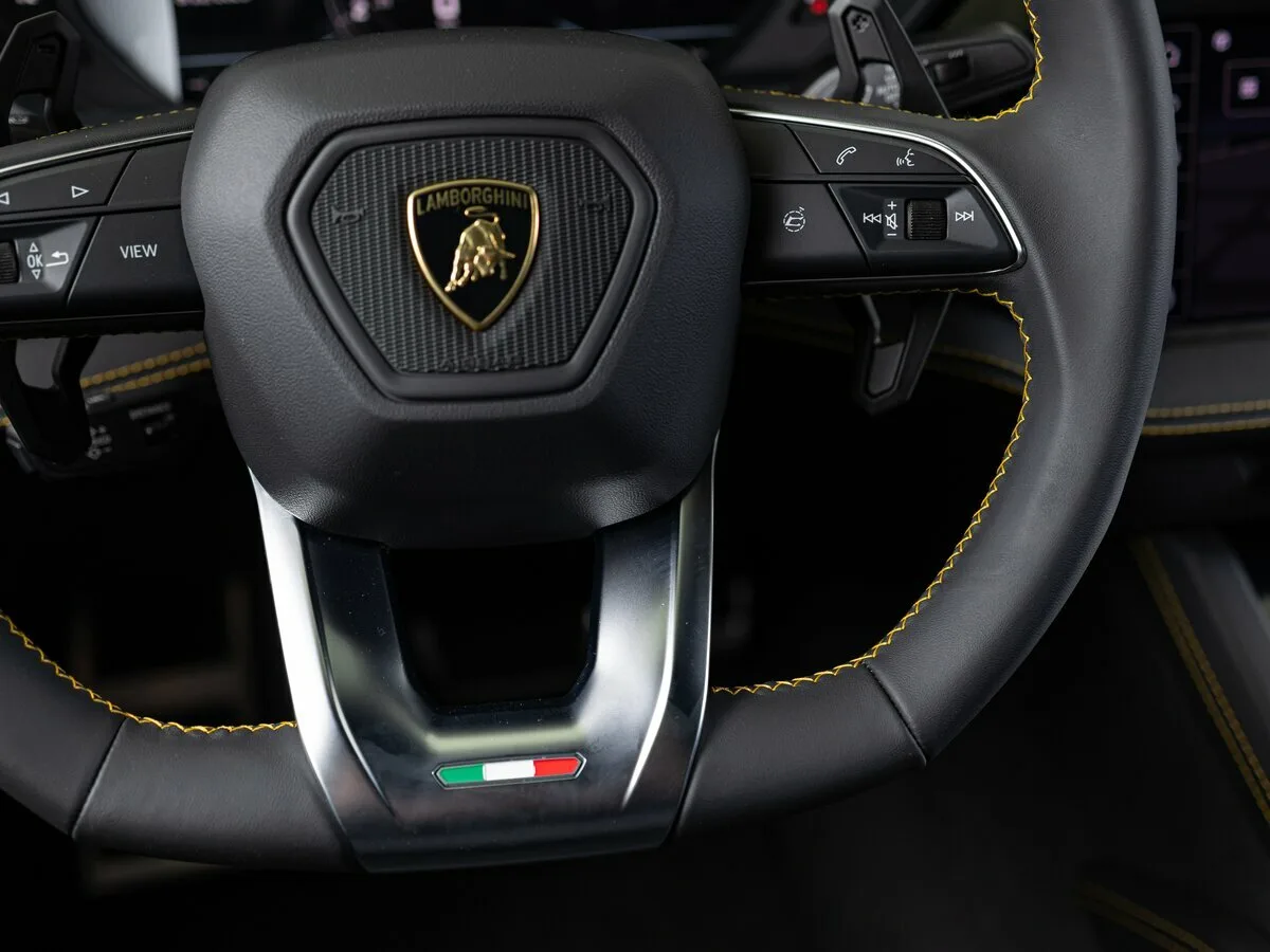 Lamborghini Urus SE I Рестайлинг, 2025 — экстерьер, фото 13