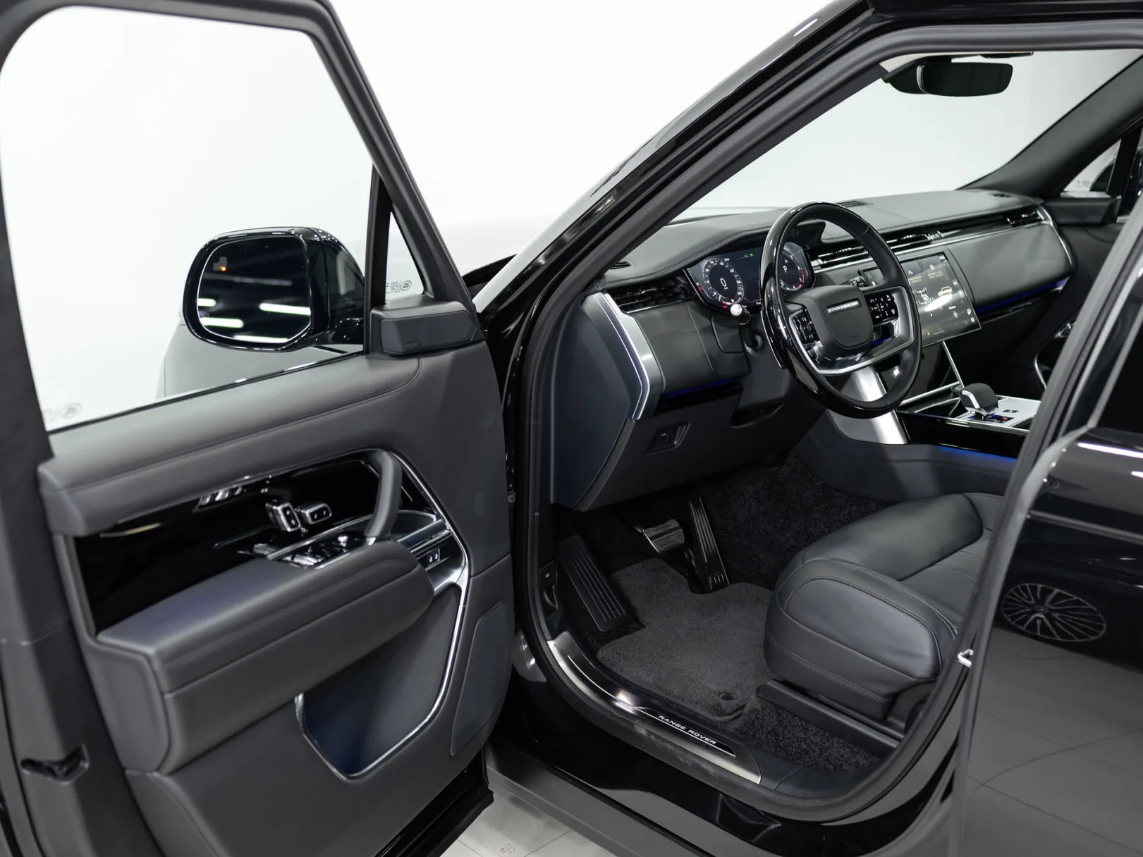 Land Rover Range Rover SE (USA) V, 2025 — экстерьер, фото 7
