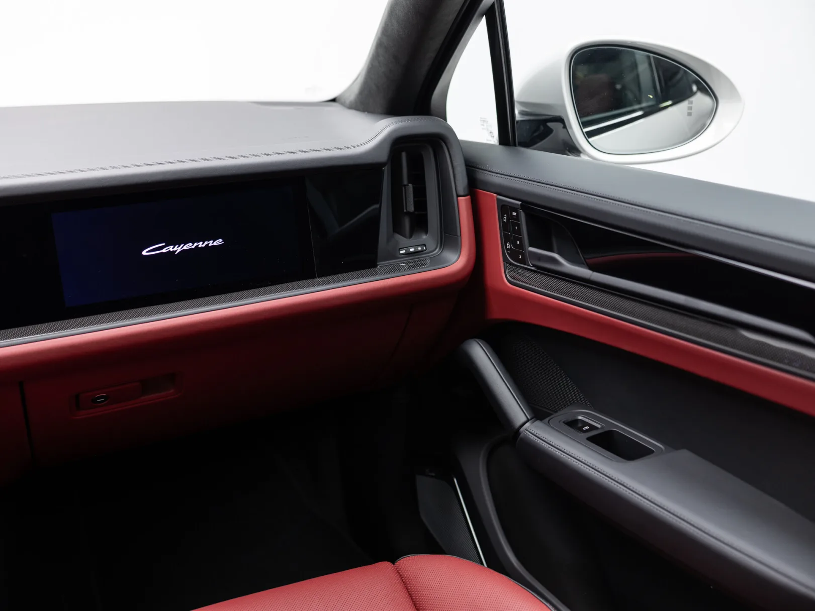 Porsche Cayenne GTS Coupé III Рестайлинг, 2026 — экстерьер, фото 22