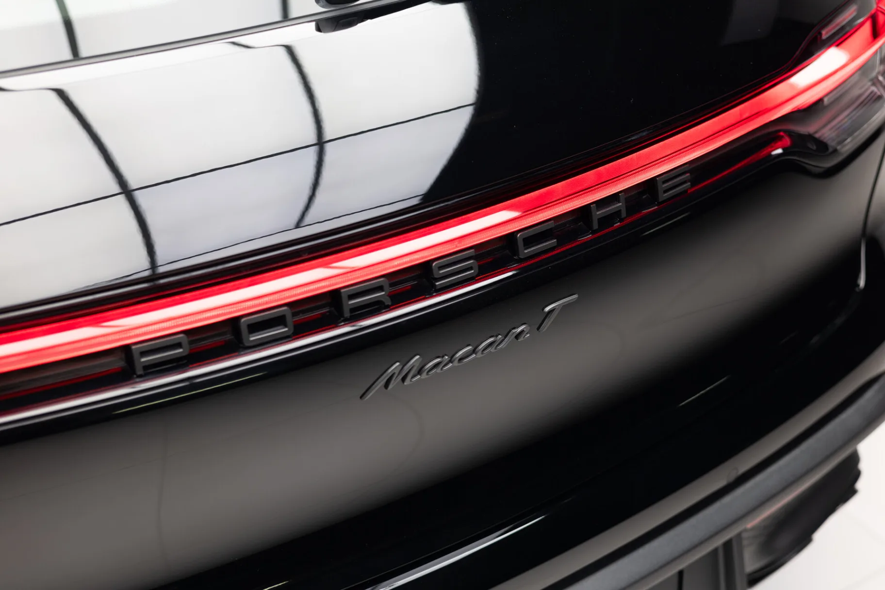 Porsche Macan T I Рестайлинг 2, 2026 — экстерьер, фото 32