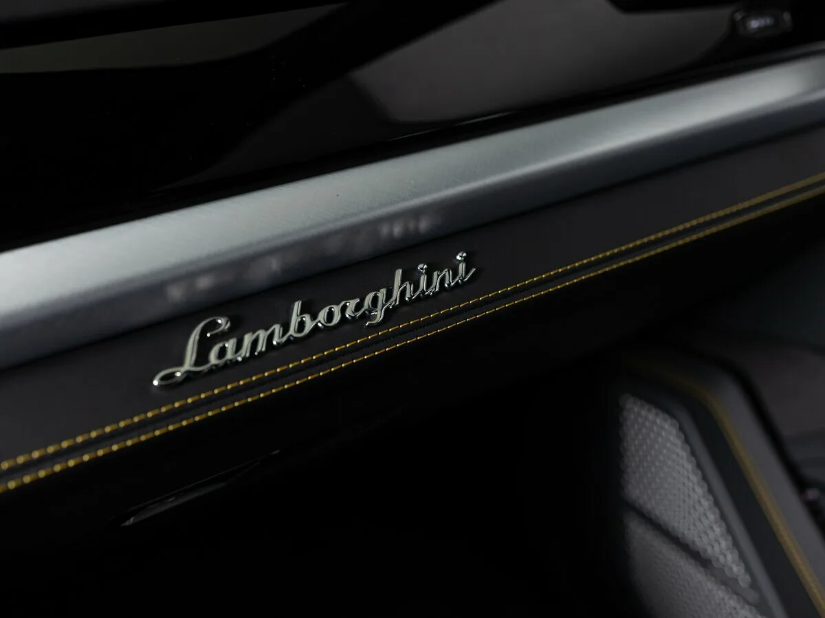 Lamborghini Urus SE I Рестайлинг, 2025 — экстерьер, фото 24