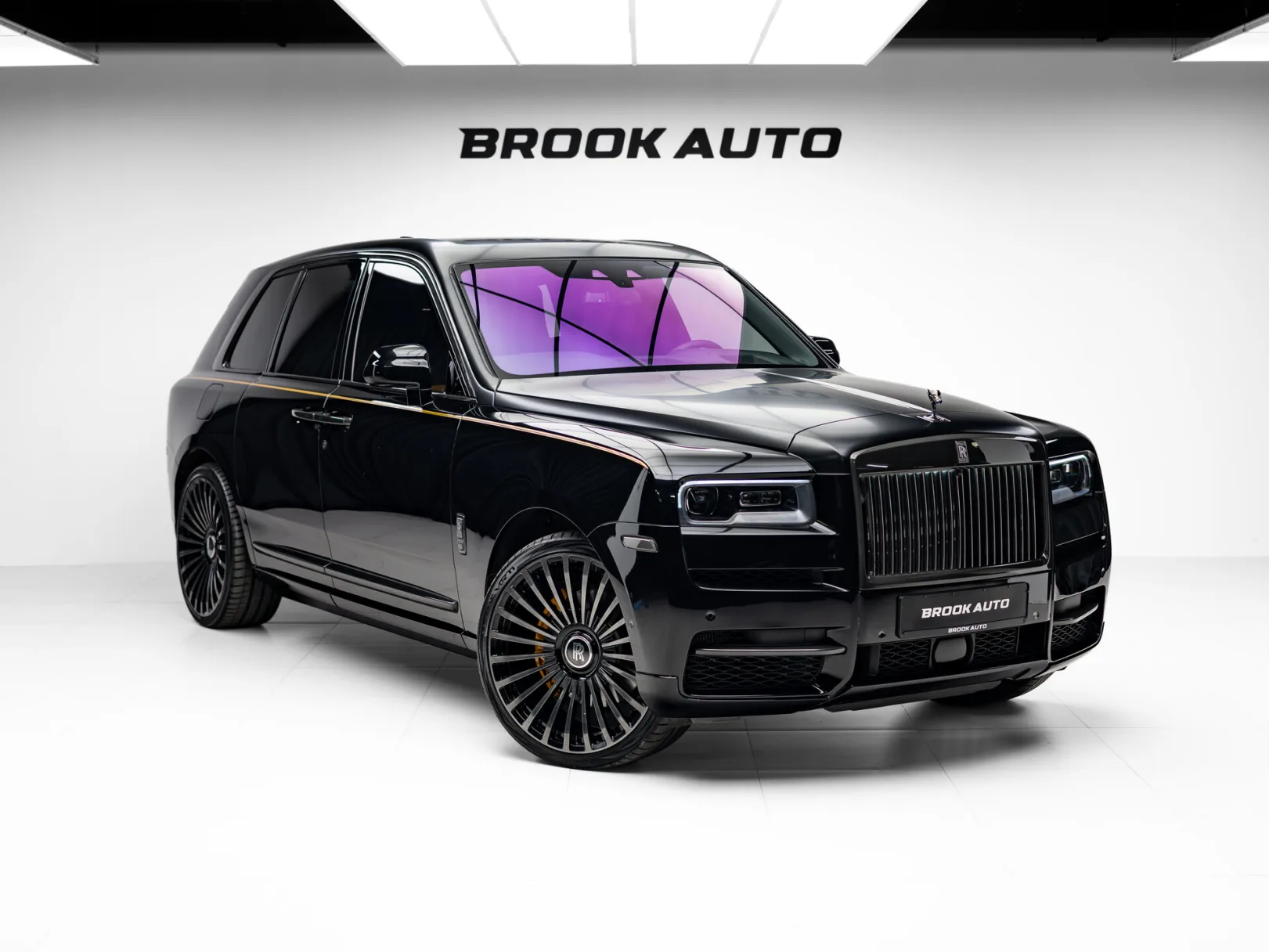 Rolls-Royce Cullinan Individual I (Series I), 2021 — экстерьер, фото 3