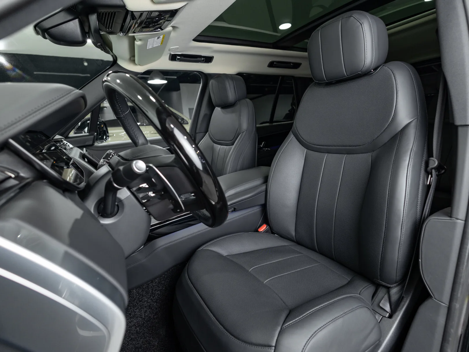 Land Rover Range Rover SE (USA) V, 2025 — экстерьер, фото 10