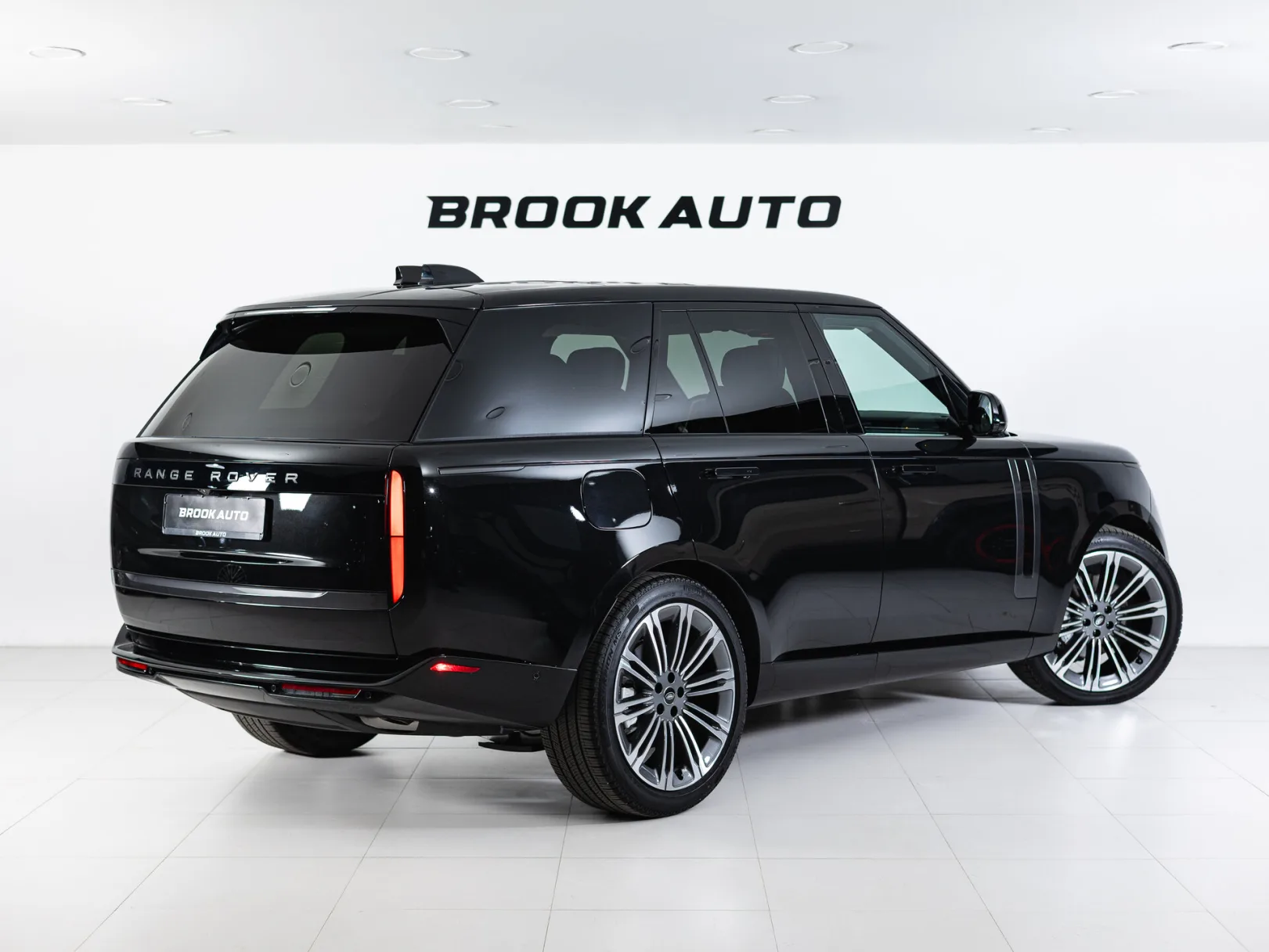 Land Rover Range Rover SE (USA) V, 2025 — экстерьер, фото 4